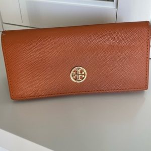 Tory Burch Sunglasses with case